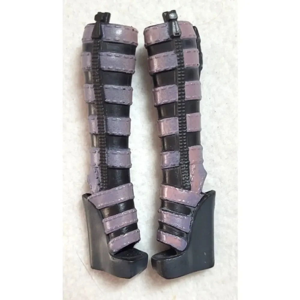 Monster High Clawdeen Wolf Boots Buckle Purple Black Reproduction
